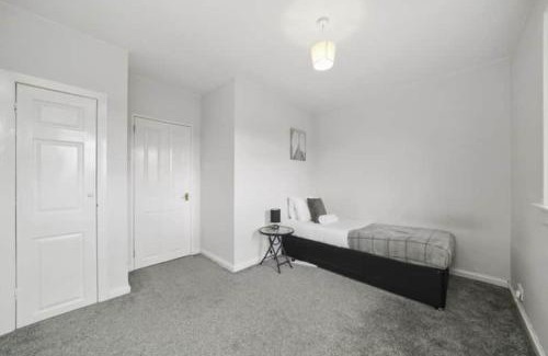 Falkirk House | BridgeCity Hidden Gem in the heart of Falkirk Roughland house Stirlingshire