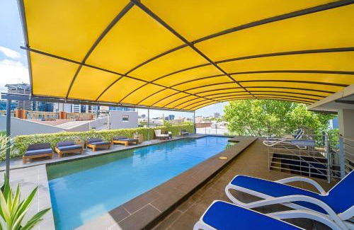 Chippendale Apartment | Bright 1BR with On-Site Gym I Sauna I Pool and Parking