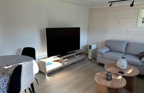 Strand Apartment | Bright and cozy apartment on Tau