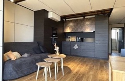 Banyuls-sur-Mer Apartment | Bright apartment sleeps 6, 3 rooms, parking, renovated, 300m from the beach