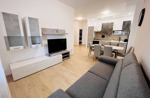 Barriera Vecchia-San Giacomo Apartment | BRIGHT APARTMENT WITH PRIVATE PARKING