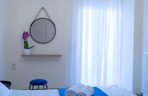 Agios Dimitrios Apartment | Bright Apt Close to the Beach
