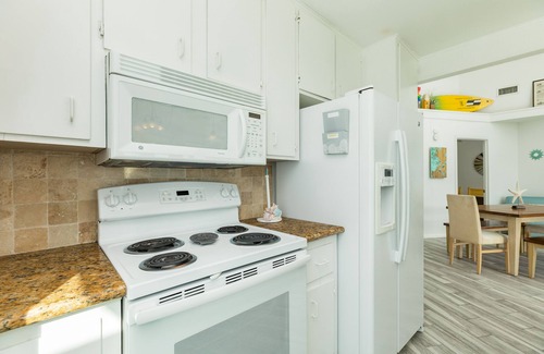 Pirates Beach House | Bright & Cheerful Dog Friendly Home w/Open Deck - 200 Steps from Beach!