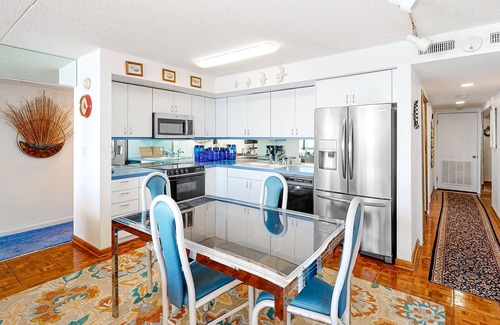 North Ocean City Condo | Bright & convenient condo with pool, balcony & angled ocean views