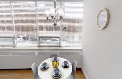 Saint John House | Bright Cozy Condo The Heart of Uptown 2BED Coffee & tea