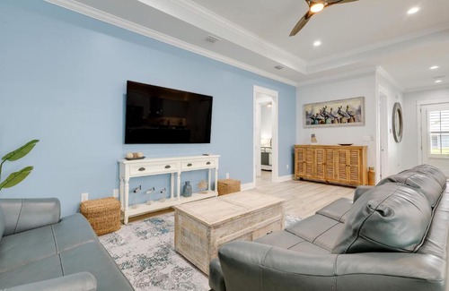 Foley House | Bright Foley Home with Patio - 7 Mi to Wharf and Beach