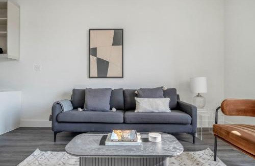 Highland Apartment | Bright Highlands 1br w pool wd gym ATX-199