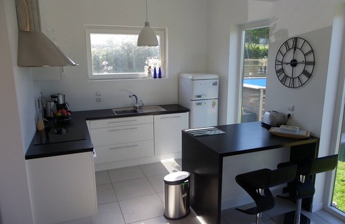 Plouguerneau House | Bright house with garden and spa, 100 m from the beach. Pets welcome.