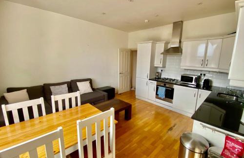 Vassall Apartment | Bright, Modern Flat in Brixton