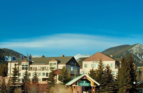 Mountain House Apartment | Bright Mountain Condo for 4 with Full Kitchen