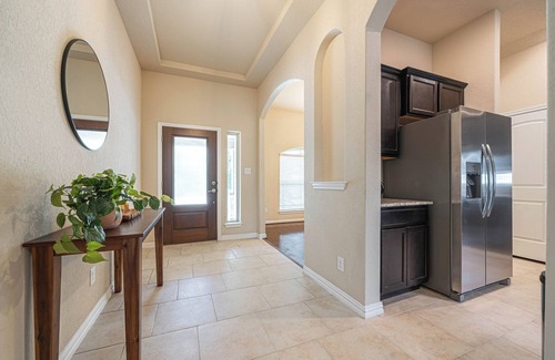 San Antonio House | Bright Open Concept Home next to Sea World