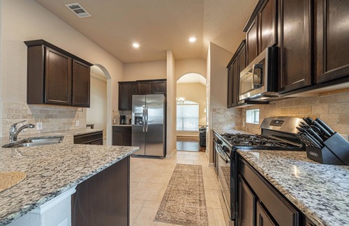 San Antonio House | Bright Open Concept Home next to Sea World