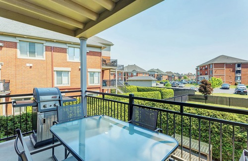 Brossard Condo | Bright quiet 2 bedroom condo, heart of Quatrier Dix30