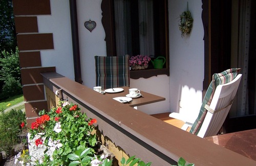 Bischofswiesen Apartment | Bright, quiet apartment Kehlstein with great balcony in walking distance to the center