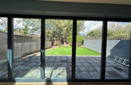 Harrow Weald House | Bright & Spacious London Retreat – Ideal for Families & Groups