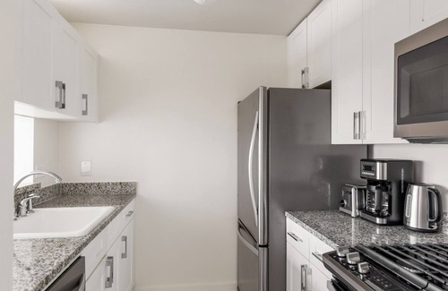 Upper West Side Apartment | Bright UWS 2BR w/Elevator, Gym, DM, Playroom & Rooftop, by Blueground