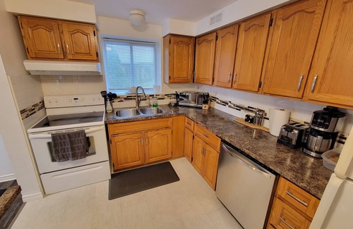 Rosemount House | Bright Walk Out Unit