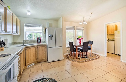 Fortuna Foothills Cottage | Bright Yuma Home w/Spacious Yard & Patio!