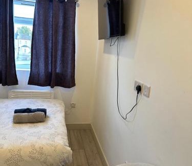 Bensham Manor Apartment | Brigstock 4