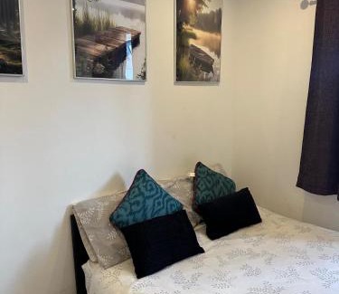 Bensham Manor Apartment | Brigstock 4