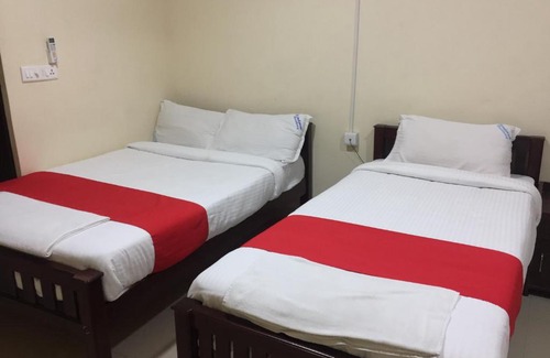 Onamthuruth Hotel | Brindavan Residency