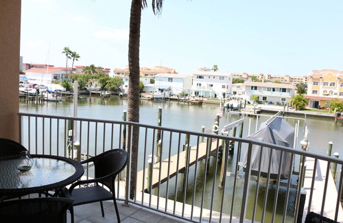 Redington Shores House | Bring Your Boat - Steps From the Beach