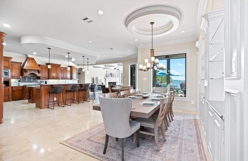 Montgomery House | Bring Your Boat! Luxe Lakefront ☀Pool☀Hot Tub☀Dock ☀ Close to Restaurants