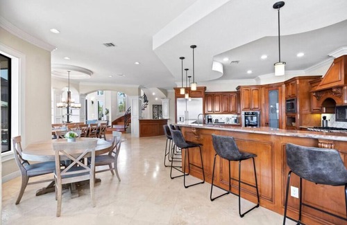 Montgomery House | Bring Your Boat! Luxe Lakefront ☀Pool☀Hot Tub☀Dock ☀ Close to Restaurants
