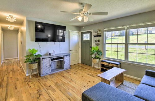 Bristol House | Bristol Home 3 Mi to State Street!