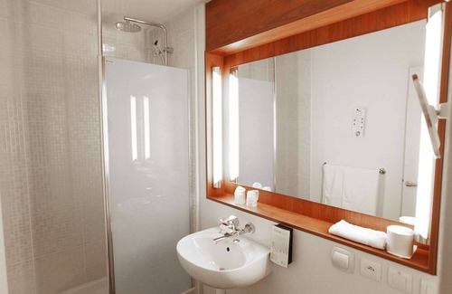 Taden Hotel | Brit Hotel Confort Dinan Taden