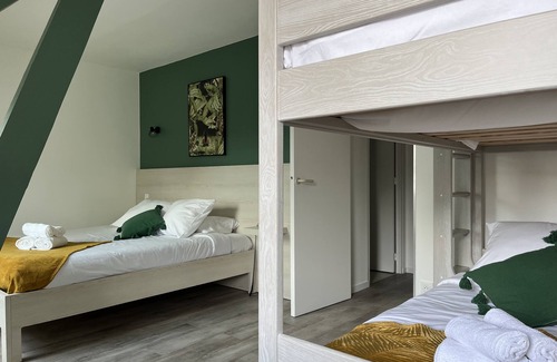 L'Aigle Hotel | Brit Hotel du Dauphin