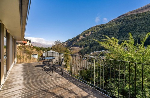 Sunshine Bay Apartment | Broadview Hideaway - Cosy 2 bed