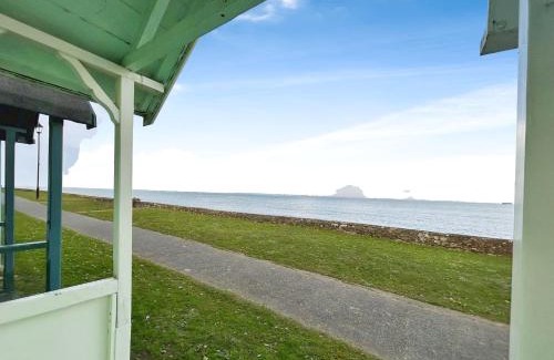 Nettlestone House | Broadways Pondwell