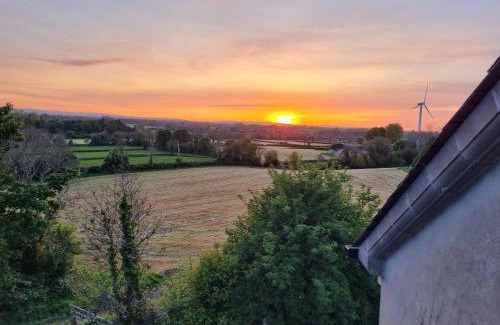 Lisnagunogue Apartment | Brodleys' Hill Studio 286d