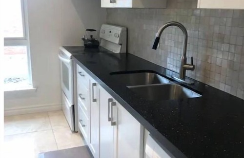 Clarkson-Lorne Park House | Bromsgrove Hideaway