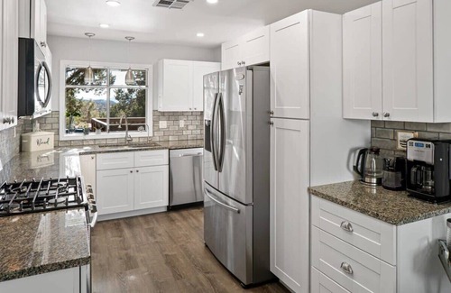 West Sedona House | Buddha's Retreat- Modern, Fenced In, Pet Friendly