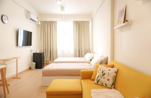 China Town House | Buddy House - Spacious Triple Room in Chinatown, Walk to MRT