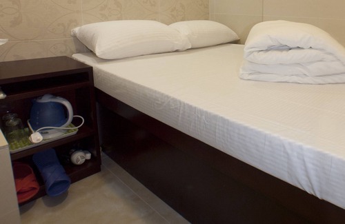 Mong Kok Apartment | Budget Double Room for 1-2 @Mong Kok