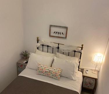 Little Venice Apartment | BUDGET DOWNTOWN APARTMENT- Harma I
