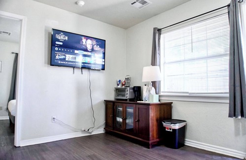 Central Oklahoma City Apartment | Budget Friendly Studio with Parking | $1400/month