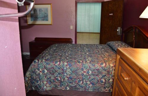 North Tazewell Hotel | Budget Inn Richlands Claypool Hill