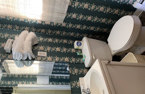 Rostraver Hotel | Budget Inn