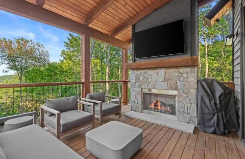 Beech Mountain House | Bull & Bear at Eagles Nest