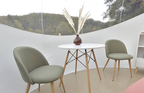 Quarre-les-Tombes Cabin | Bulle Ecureuil... eyes in the stars in the heart of the Morvan