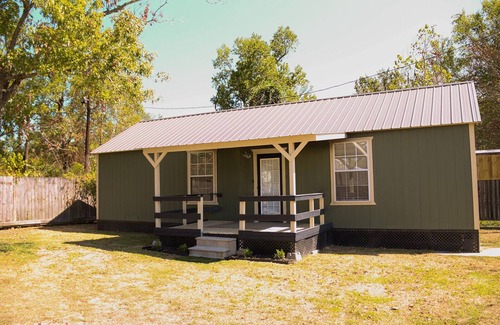 Buna House | Buna Boho Tiny Home- A newly renovated tiny home situated in the heart of Buna.