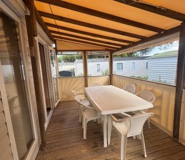 Lattes Apartment | Bungalow 534, 8 personnes Camping 4 étoiles Siblu Lac des Rêves
