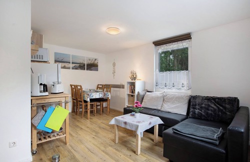 Bakenberg House | Bungalow 'Bungalow Schoner Greif, Bgl 8' with Private Terrace and Wi-Fi