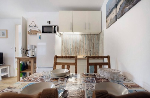 Bakenberg House | Bungalow 'Bungalow Schoner Greif, Bgl 8' with Private Terrace and Wi-Fi