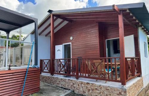 Basse-Terre House | Bungalow cosy près de Basse-Terre - 20 m² avec piscine