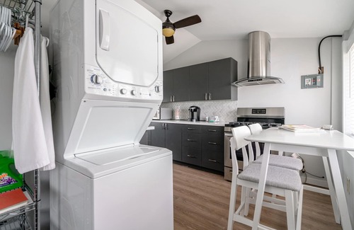 Leamington Cottage | Bunker by the Bay - Perfect Couples Getaway
